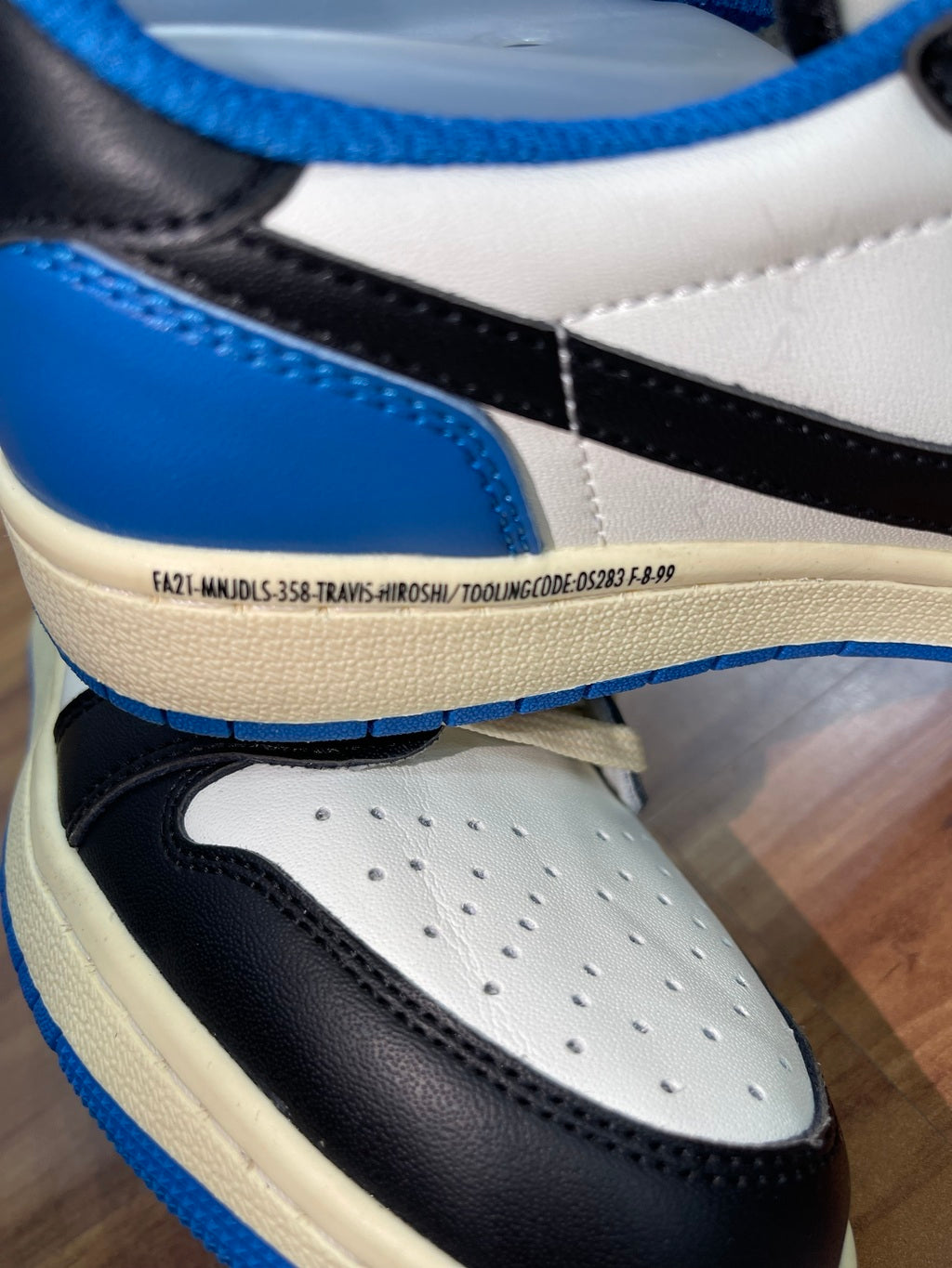 Jordan Travis Scott "Azul"