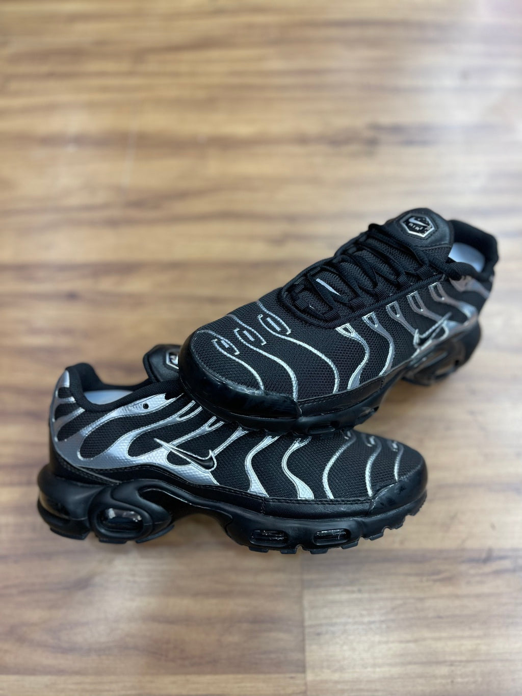 Air Max TN "Preto/Prata"