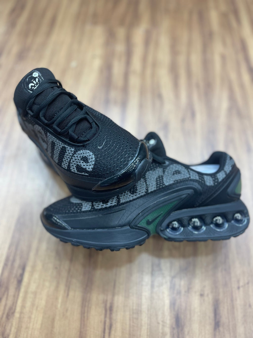 Air Max DN "Supreme Preto"