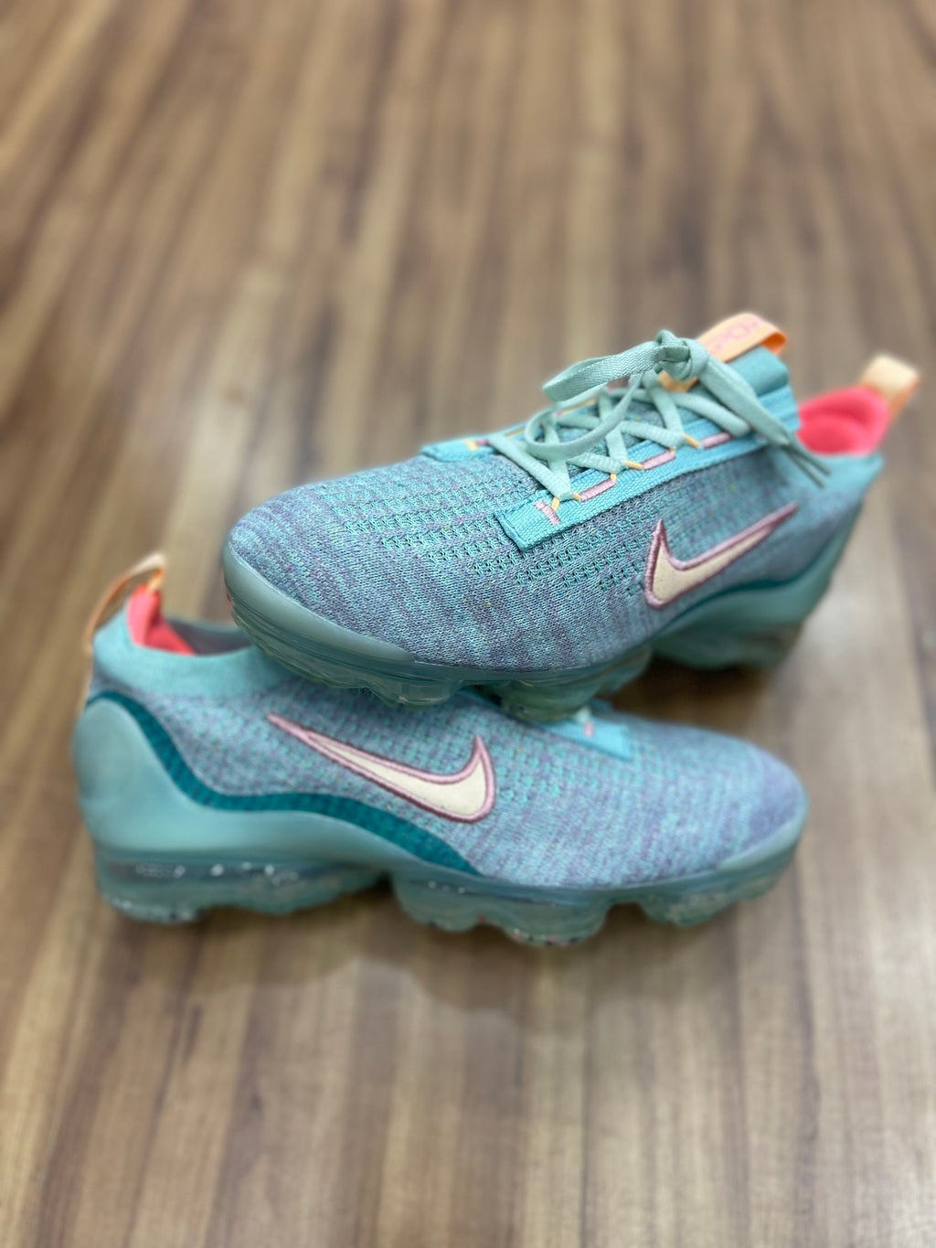 Vapormax 5.0 "Azul/Rosa"