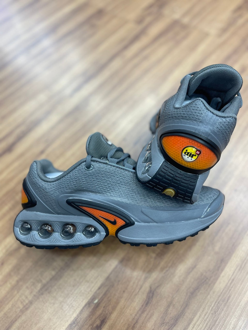 Air Max DN "Cinza"