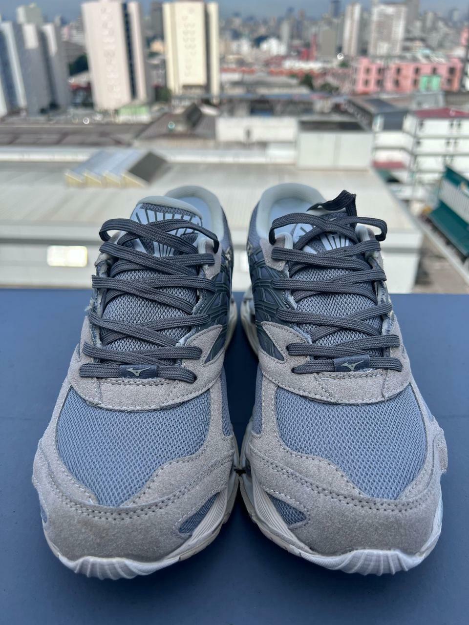 Mizuno Wave Prophecy LS Bege e Cinza