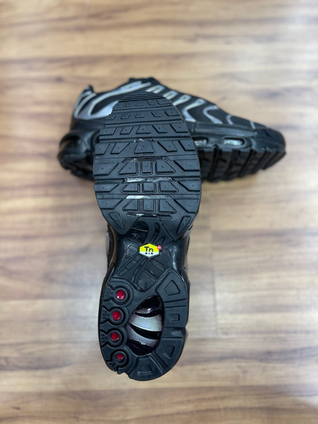 Air Max TN "Preto/Prata"
