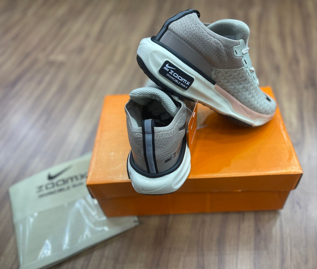 Zoom X Invincible Run 3 "Nude/Bege"