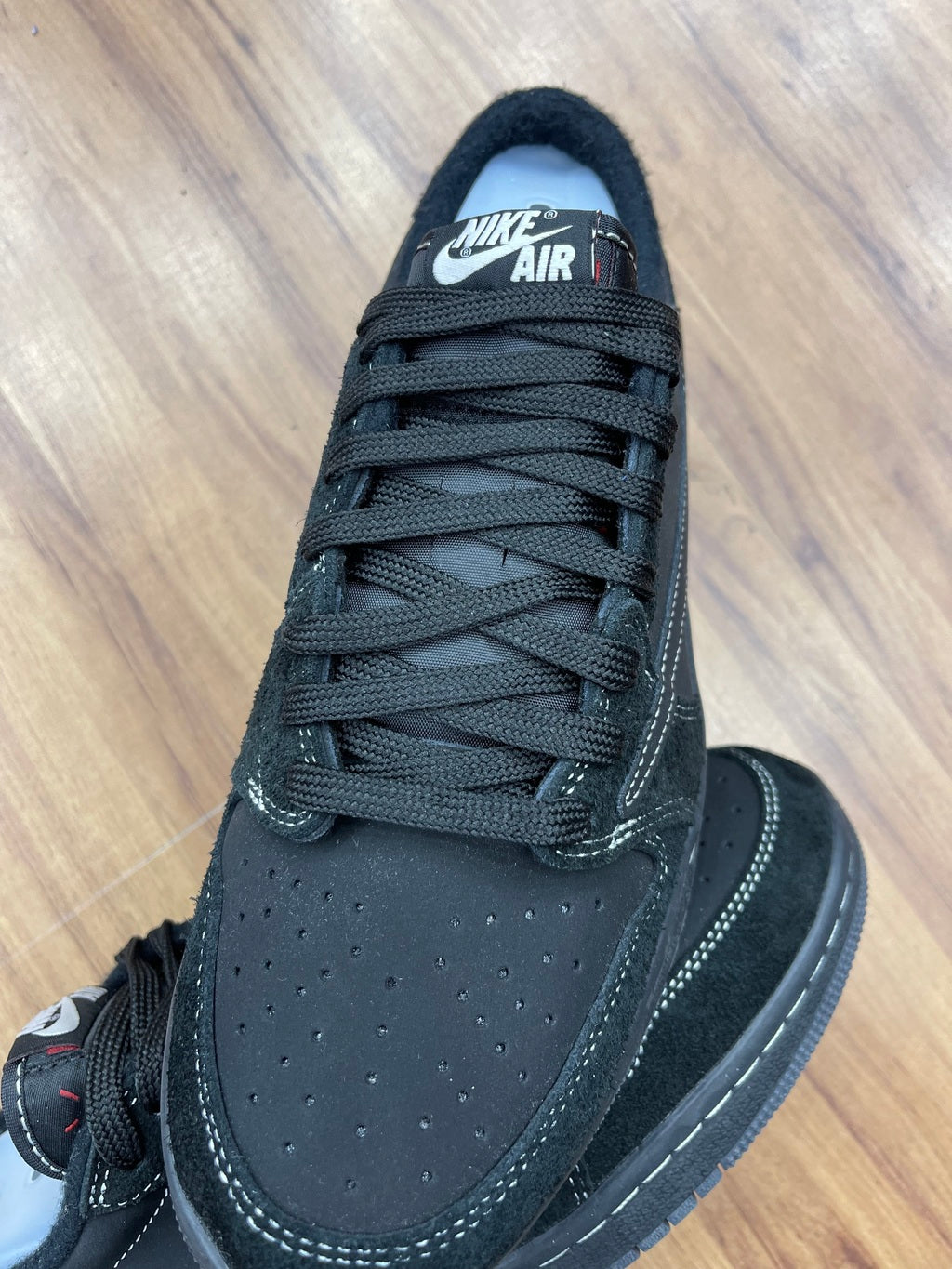 Jordan Travis Scott "Preto"