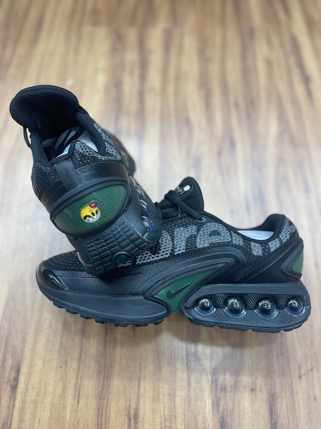 Air Max DN "Supreme Preto"