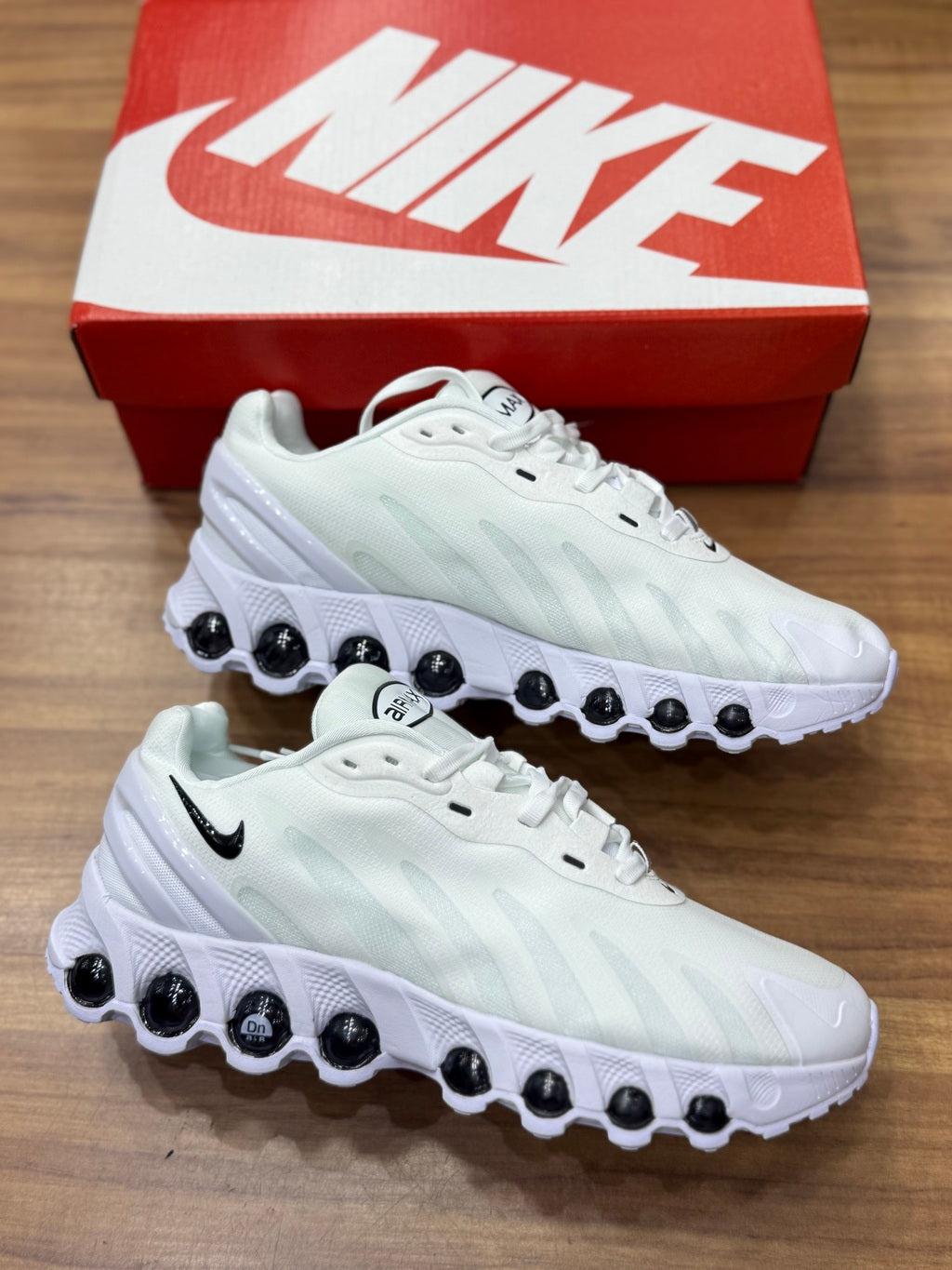 Nike DN8 Branco