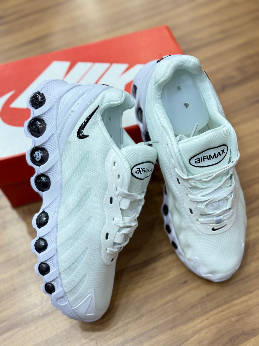 Nike DN8 Branco