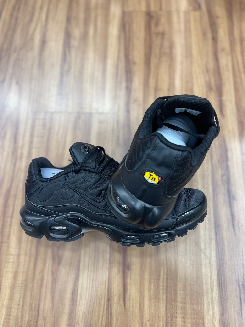 Air Max TN "Preto Símbolo Bordado"