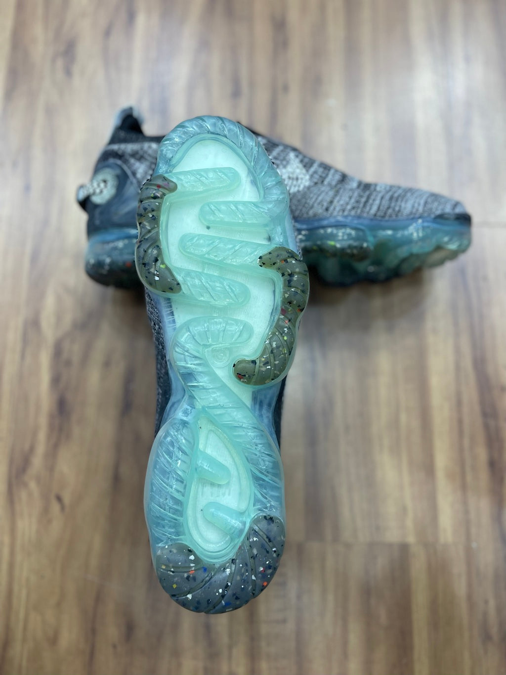 Vapormax 4.0 "Preto/Cinza"