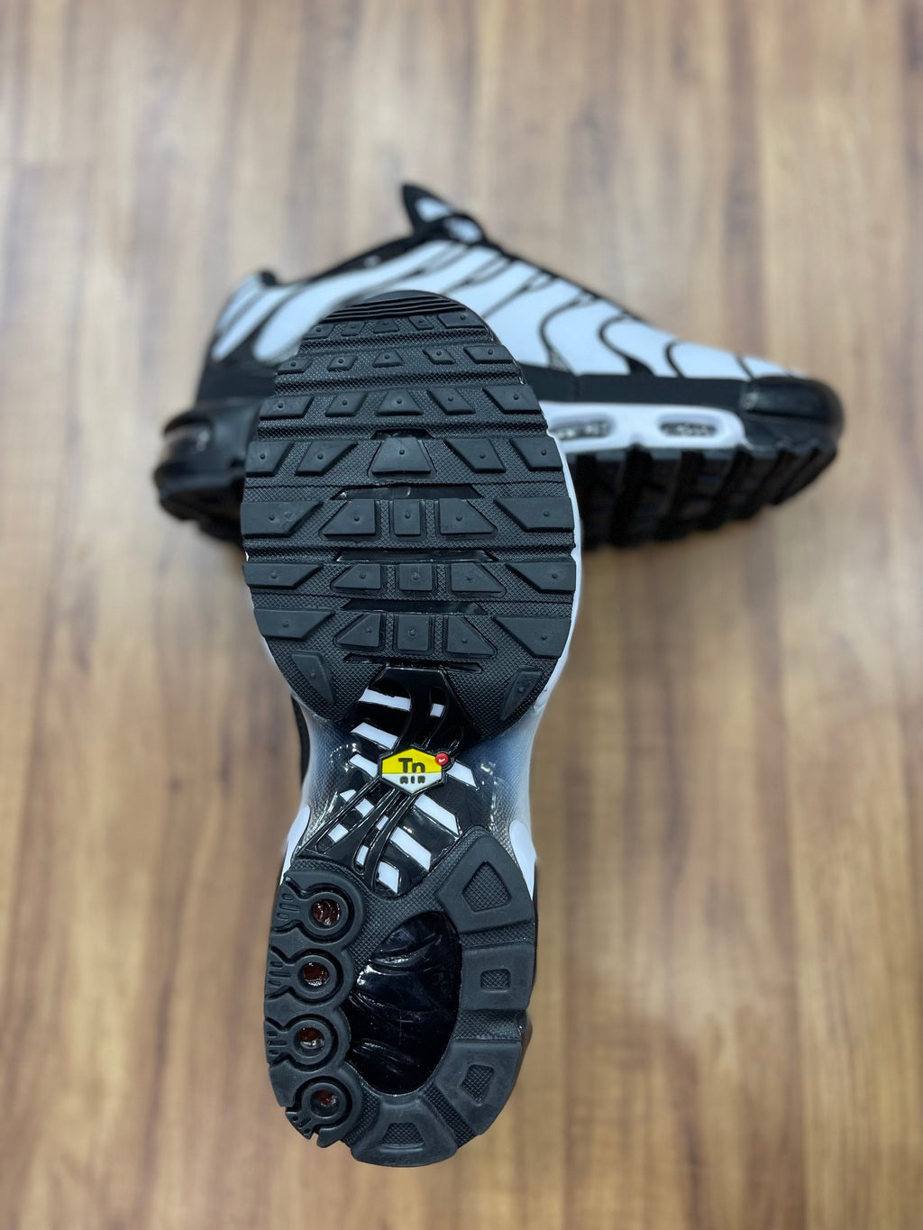 Air Max TN "Oreo"