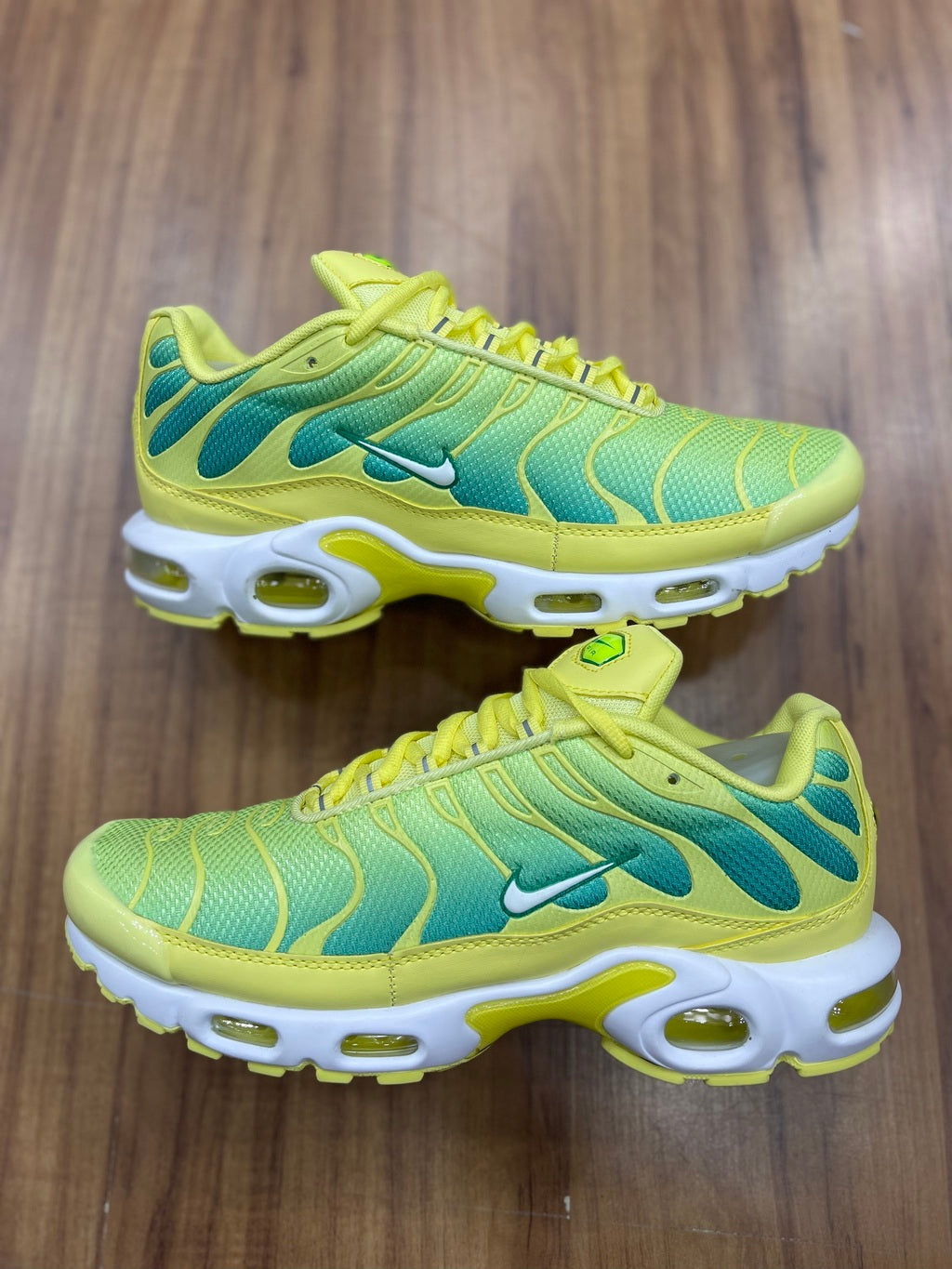 Air Max TN "Lemon Line"