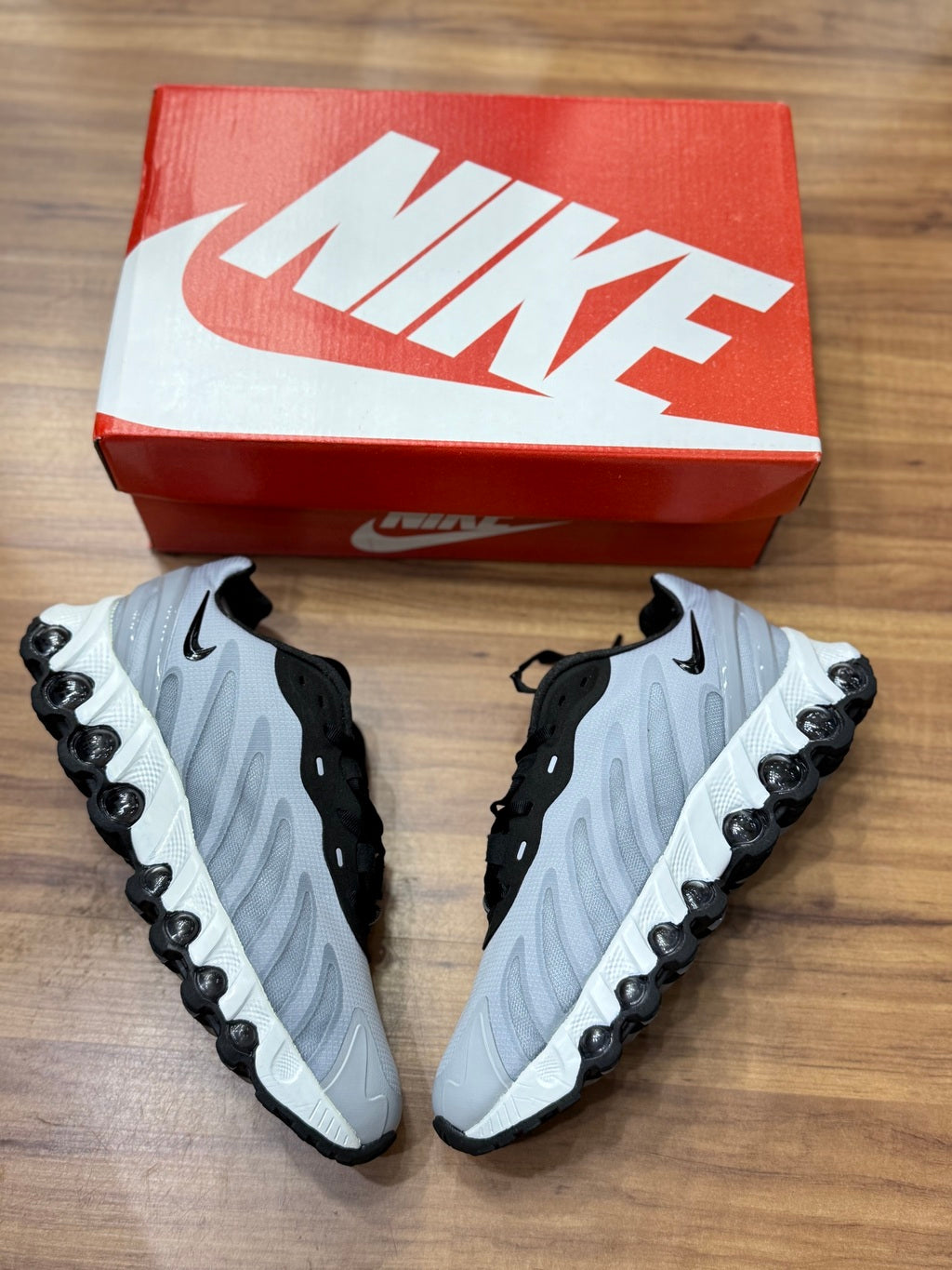 Nike DN 8