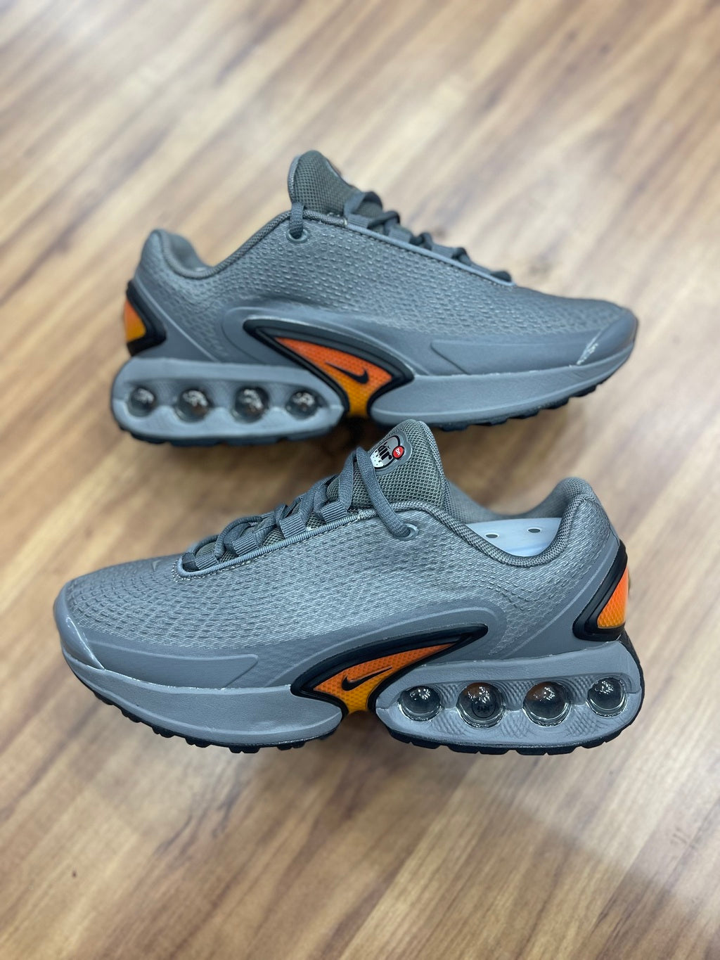 Air Max DN "Cinza"