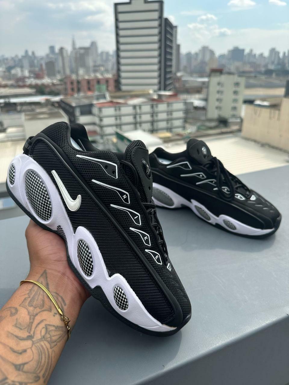 Nike NOCTA Glide Preto/ Sola Branca