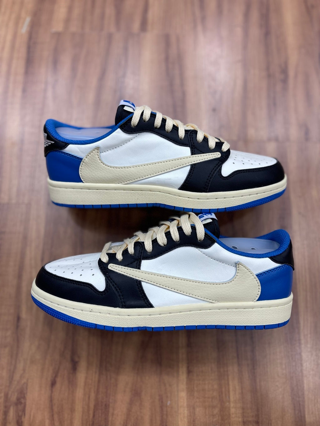 Jordan Travis Scott "Azul"