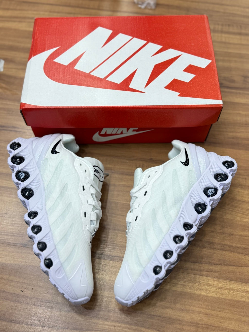 Nike DN8 Branco
