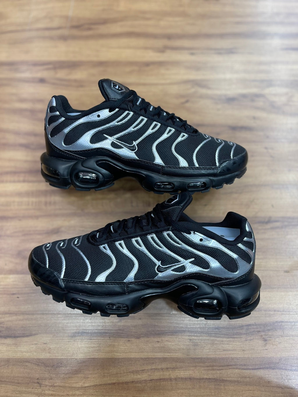 Air Max TN "Preto/Prata"