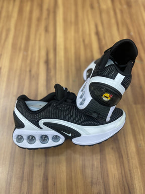 Air Max DN "Preto/Branco"