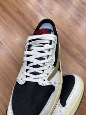 Jordan Travis Scott "Preto/Branco"