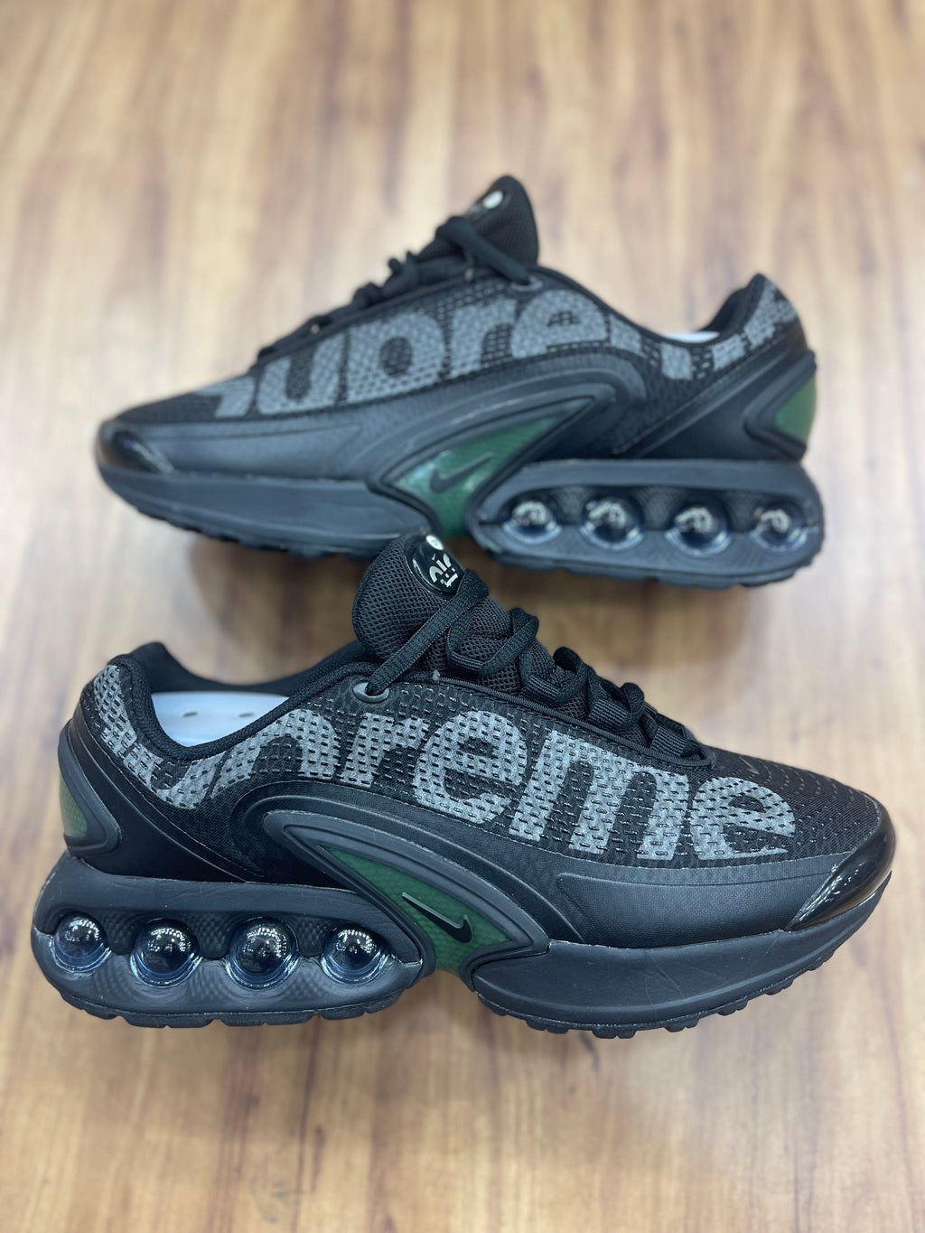 Air Max DN "Supreme Preto"