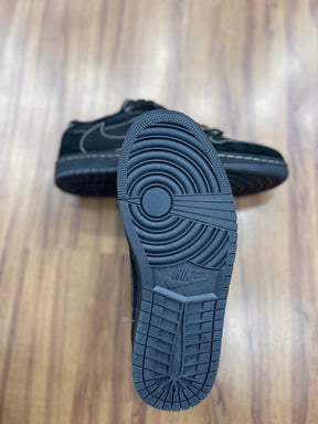 Jordan Travis Scott "Preto"