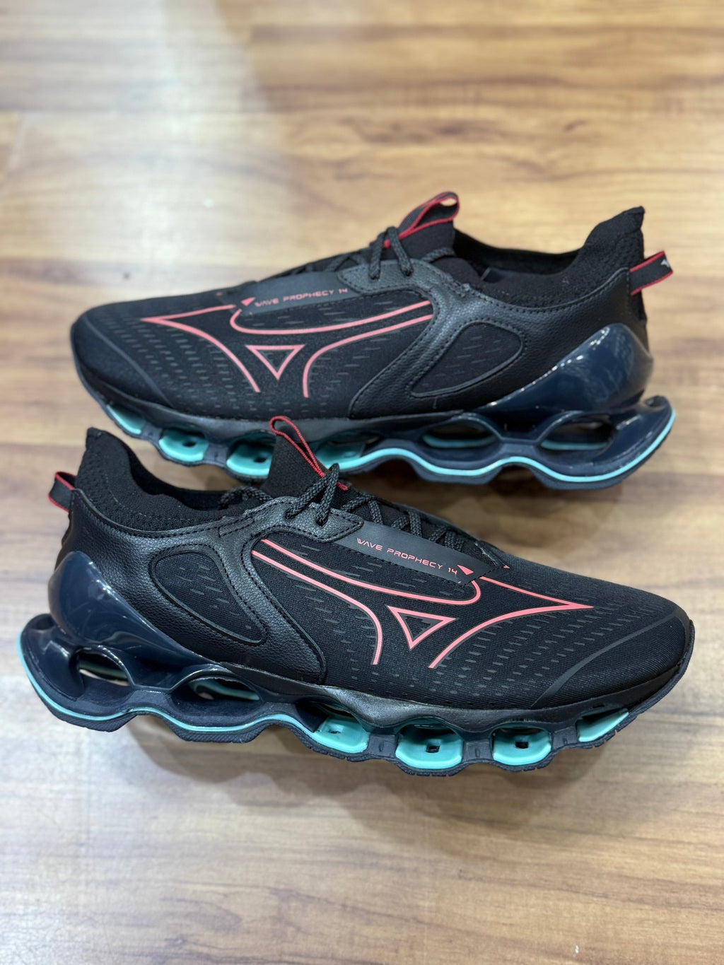 Tênis Mizuno Wave Prophecy 14 - Grafite+ Vermelho
